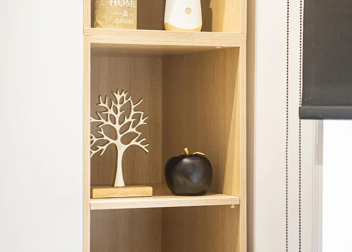 Matisse No16 - Center * Τίρανα